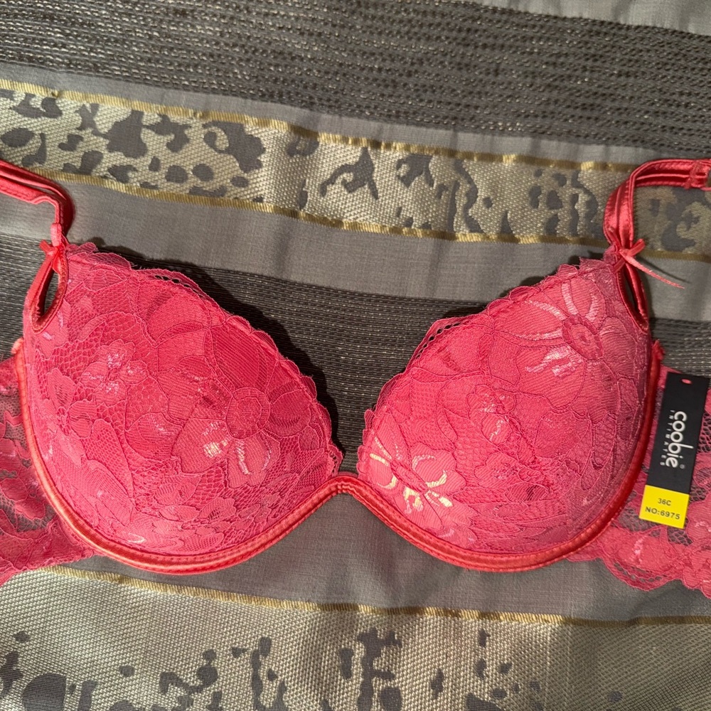 New bra 36C
